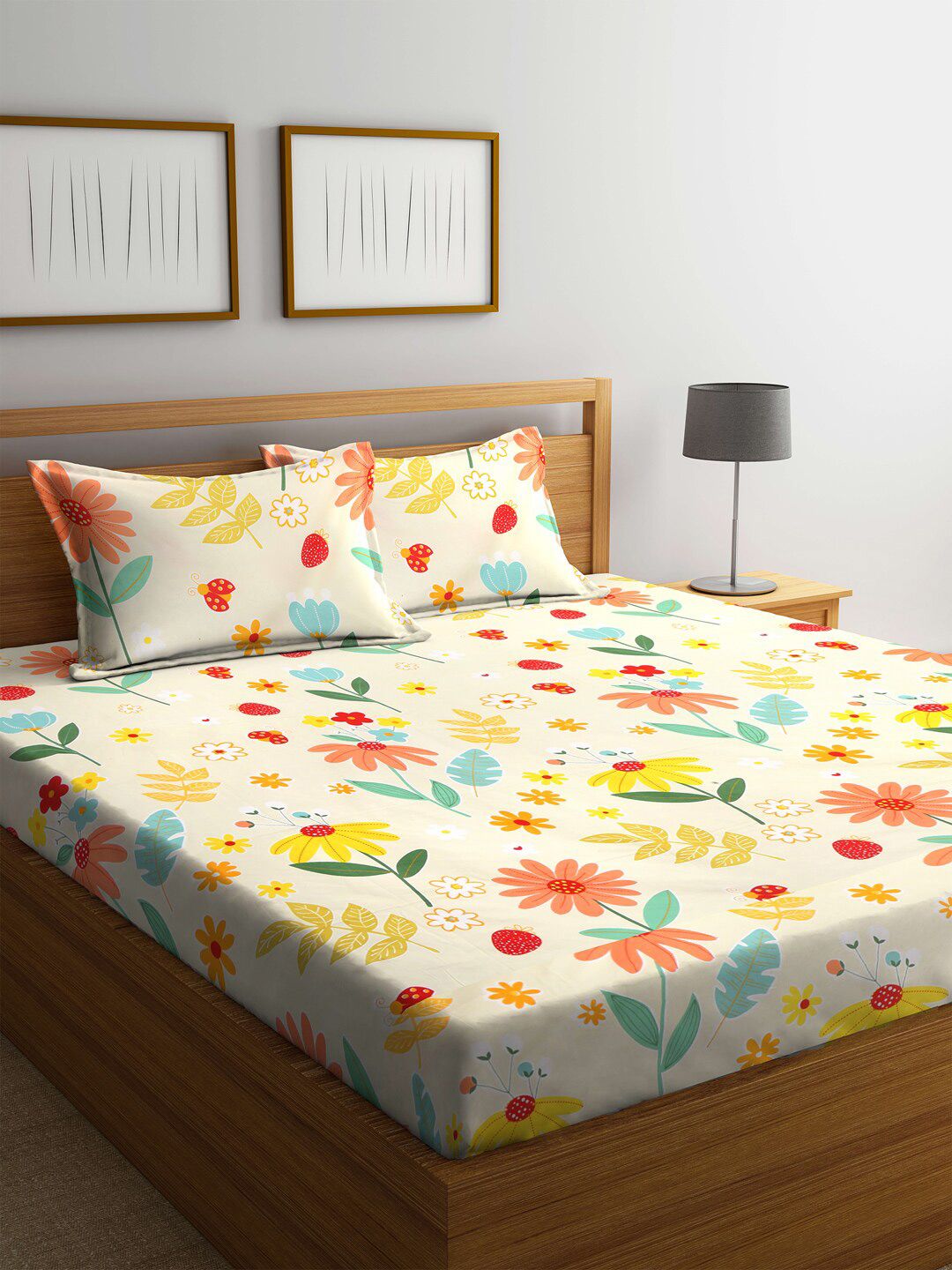 KLOTTHE White & Yellow Printed 300 TC Double King Fitted Bedsheet With 2 Pillow Covers