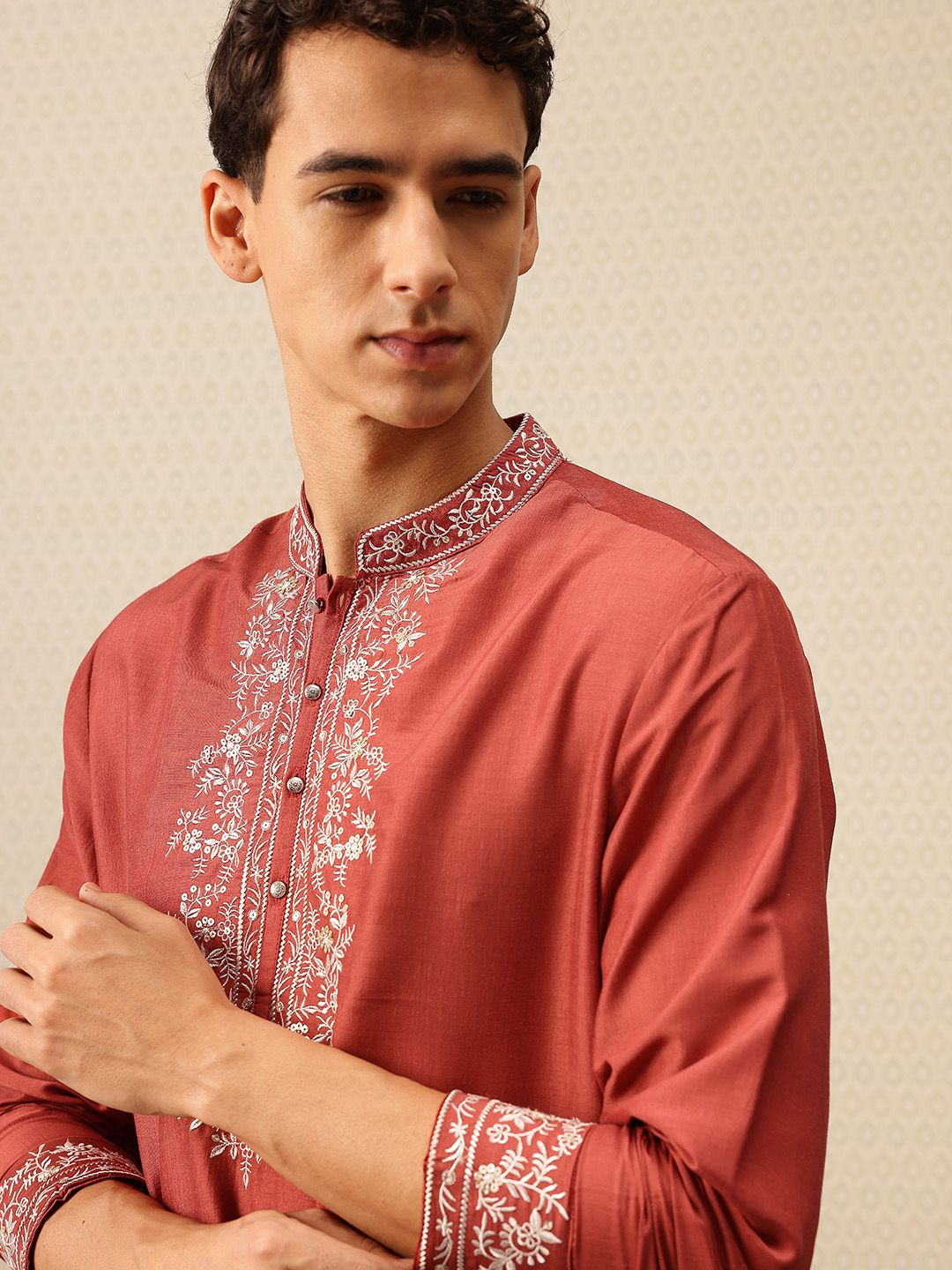 House of Pataudi Floral Embroidered Sequinned Detail Jashn Kurta
