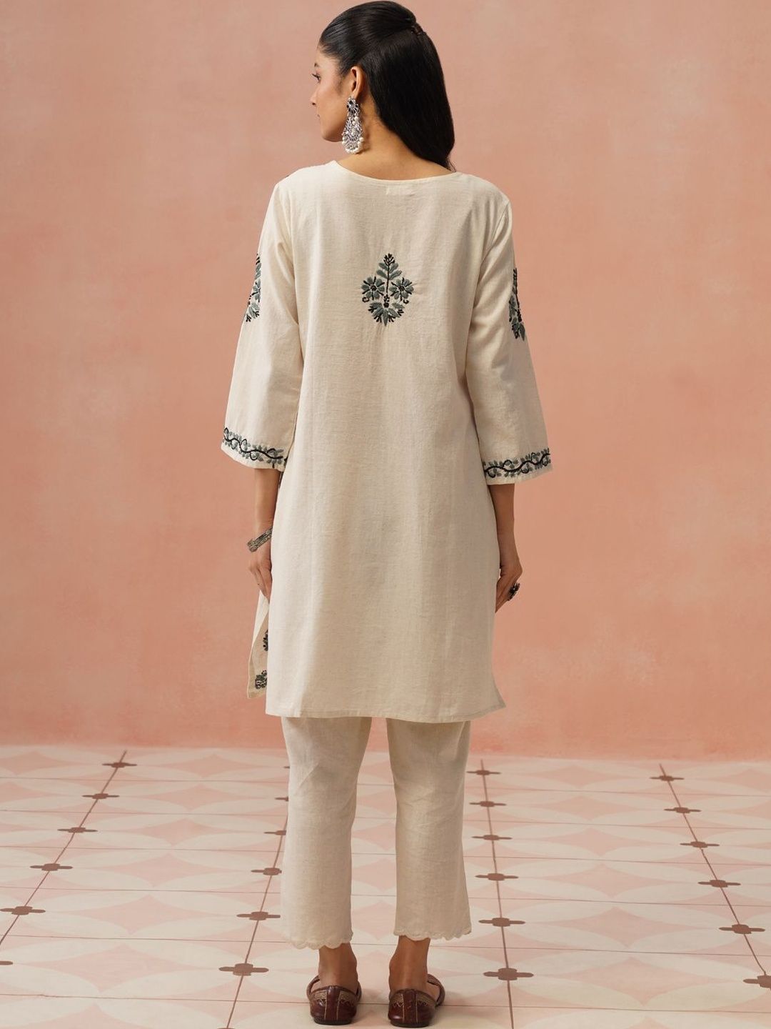 House of Chikankari Women Ethnic Motifs Embroidered Thread Work Kurta