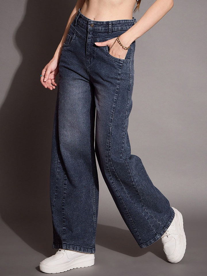 SASSAFRAS BASICS Women Comfort Flared High-Rise Light Fade Stretchable Jeans