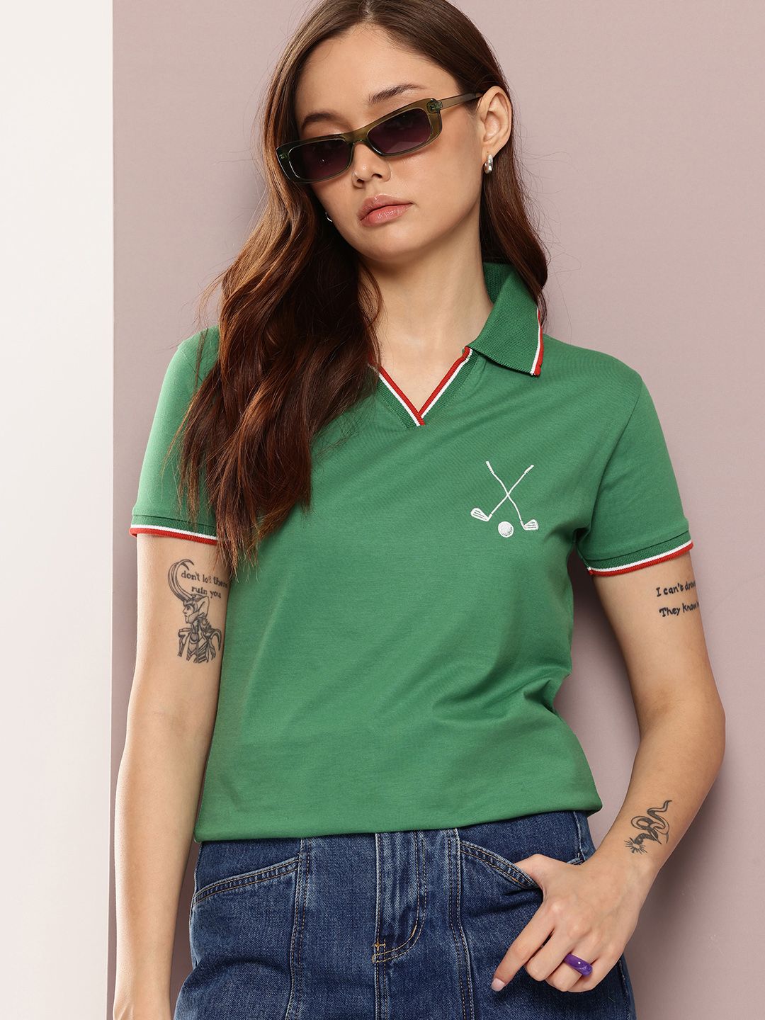 Dillinger wanita biasa fit lencana sulaman polo tshirt