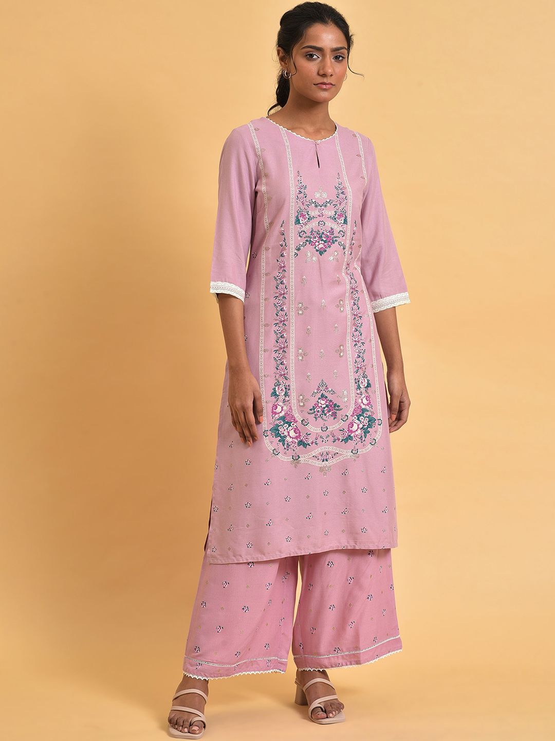 W Floral Printed Keyhole Neck Gotta Patti Kurta