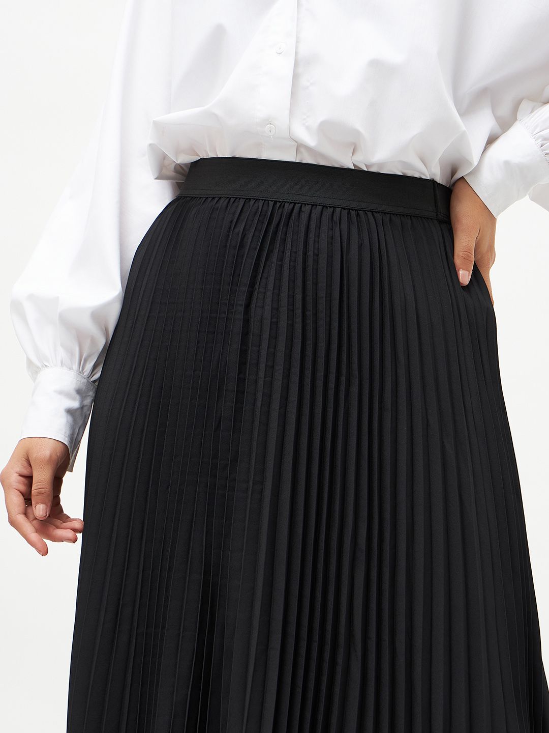 SASSAFRAS Black Accordion Pleated Maxi Flared Skirt