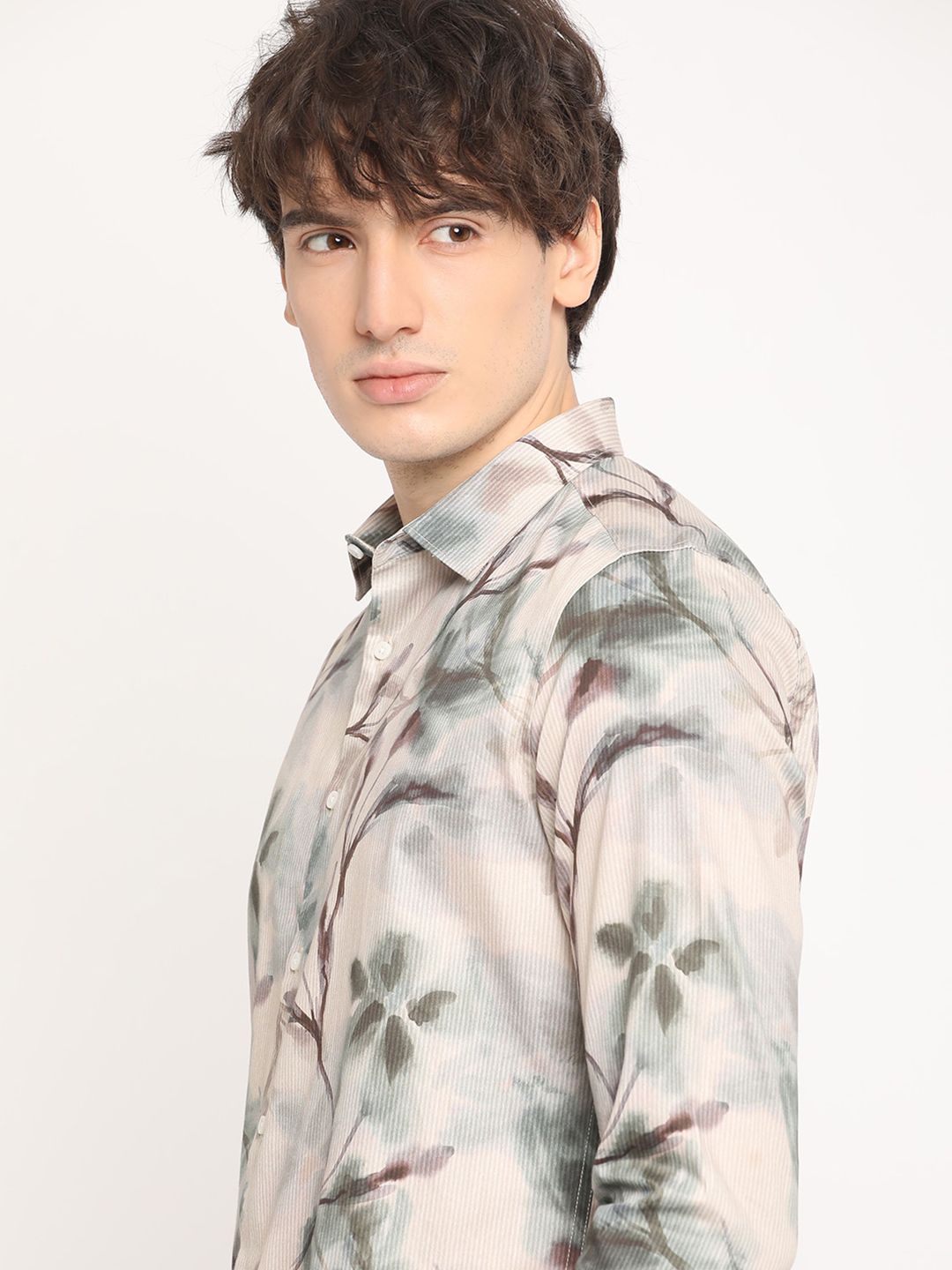 THE BEAR HOUSE Men Abstract Graphic Printed Slim Fit Casual Shirt