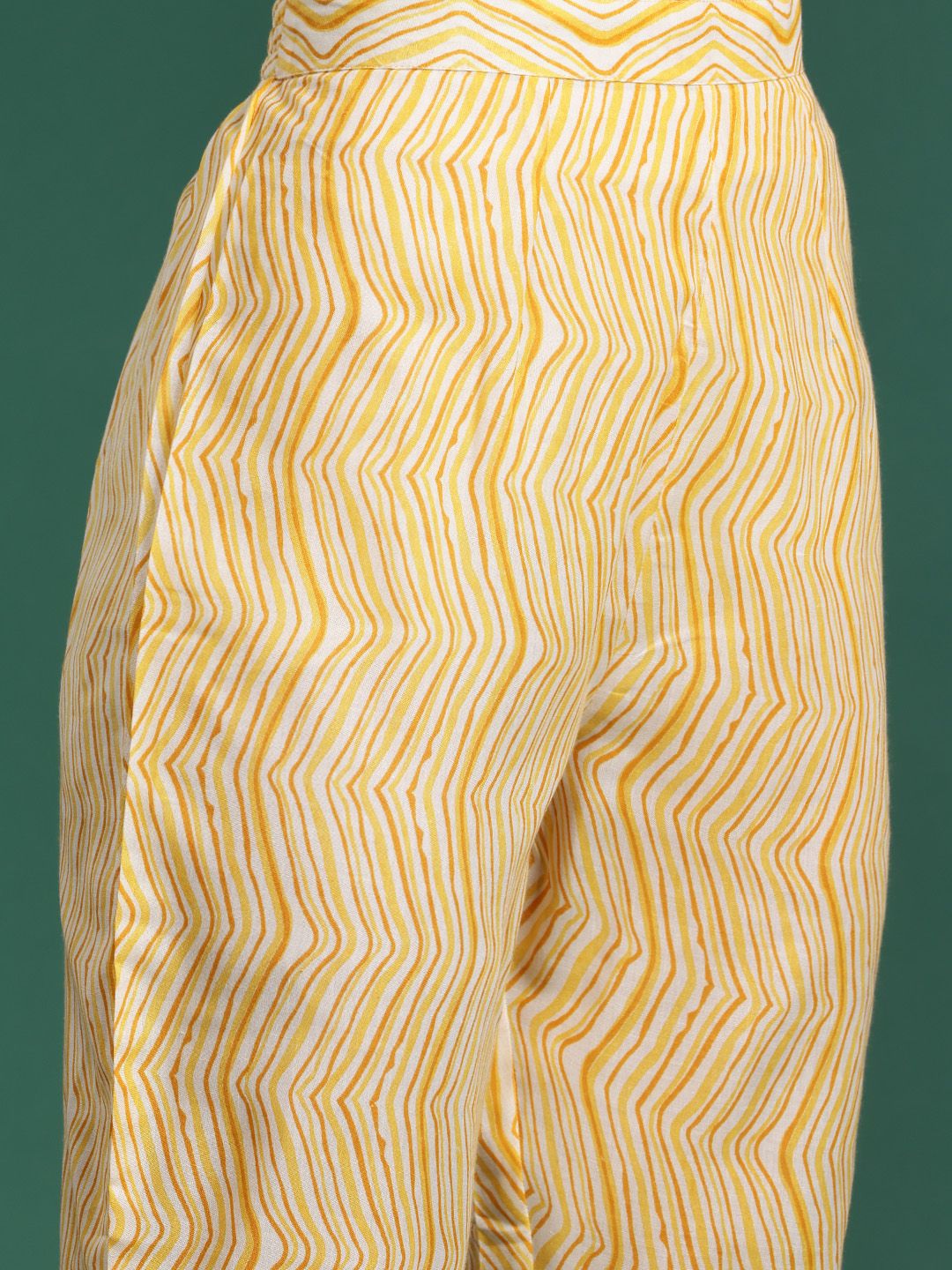 Indo Era Floral Printed Regular Pure Cotton Kurta with Trousers & Dupatta