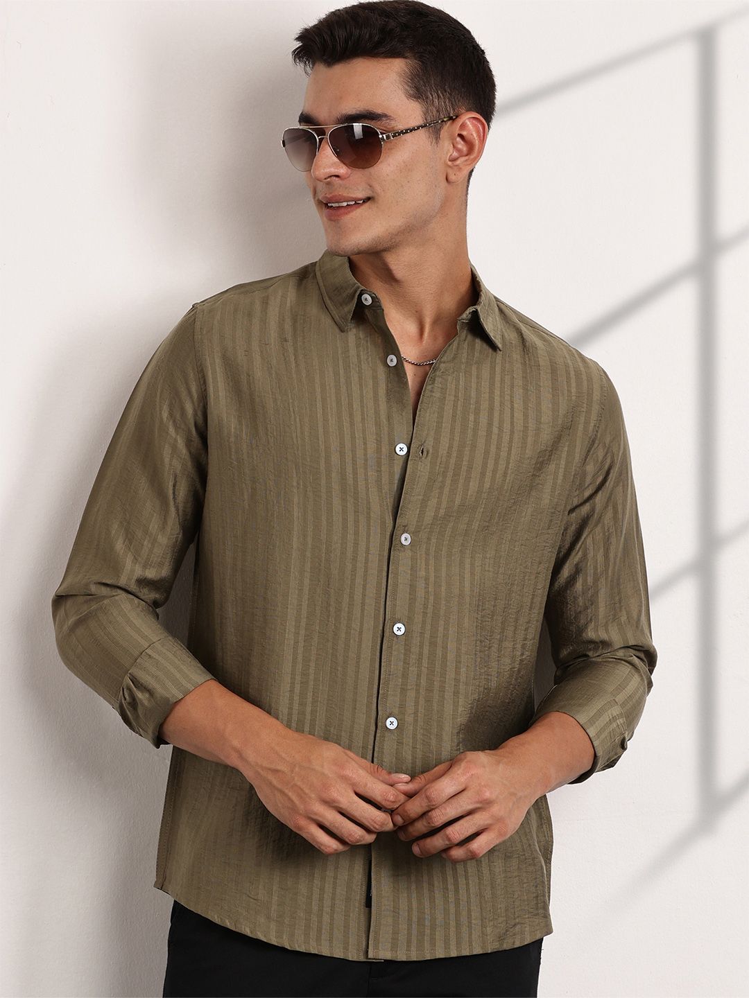 Thomas Scott Men Classic Slim Fit Opaque Casual Shirt