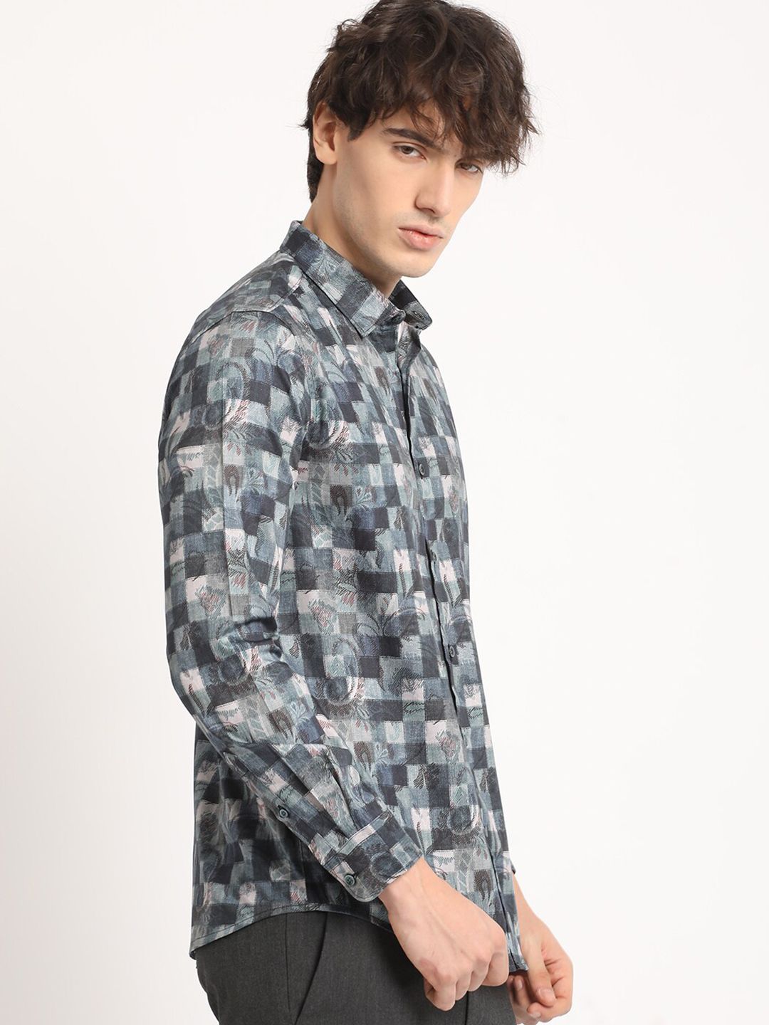 THE BEAR HOUSE Men Abstract Graphic Print Slim Fit Casual Shirt