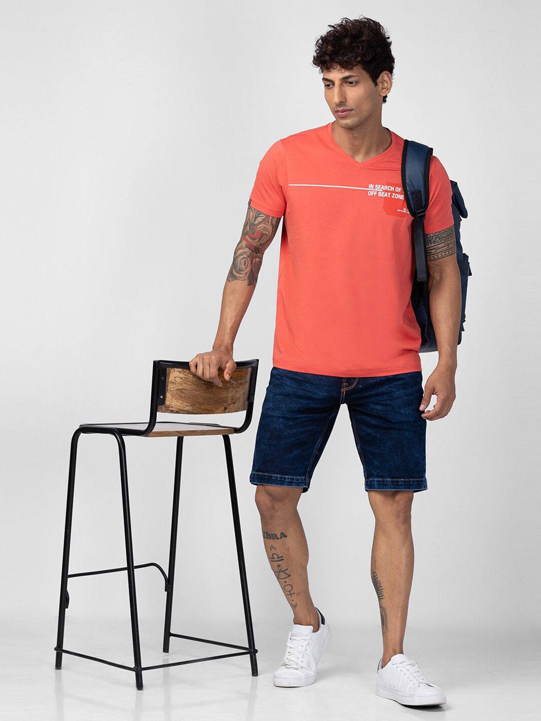 SPYKAR Men Typography Printed V-Neck T-shirt