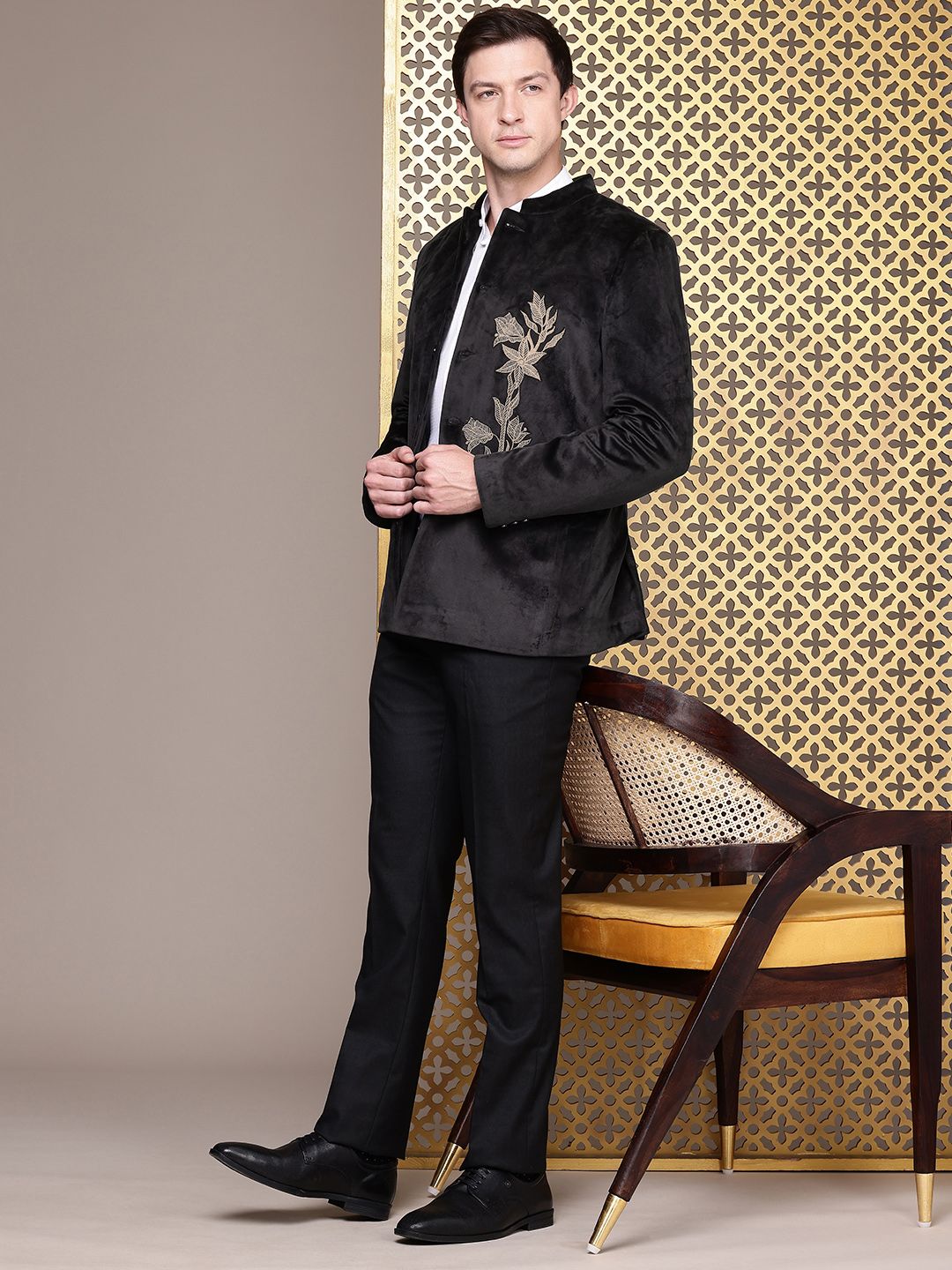 House of Pataudi Jashn Floral Zari Work Velvet Bandhgala Party Blazer