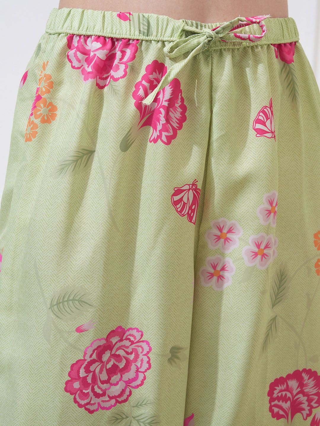 Vastralay Green Floral Printed Long Sleeves Shirt With Trousers