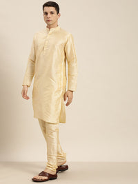 SOJANYA Kurta Berwarna Emas Lelaki dengan Churidar dengan Jaket Nehru
