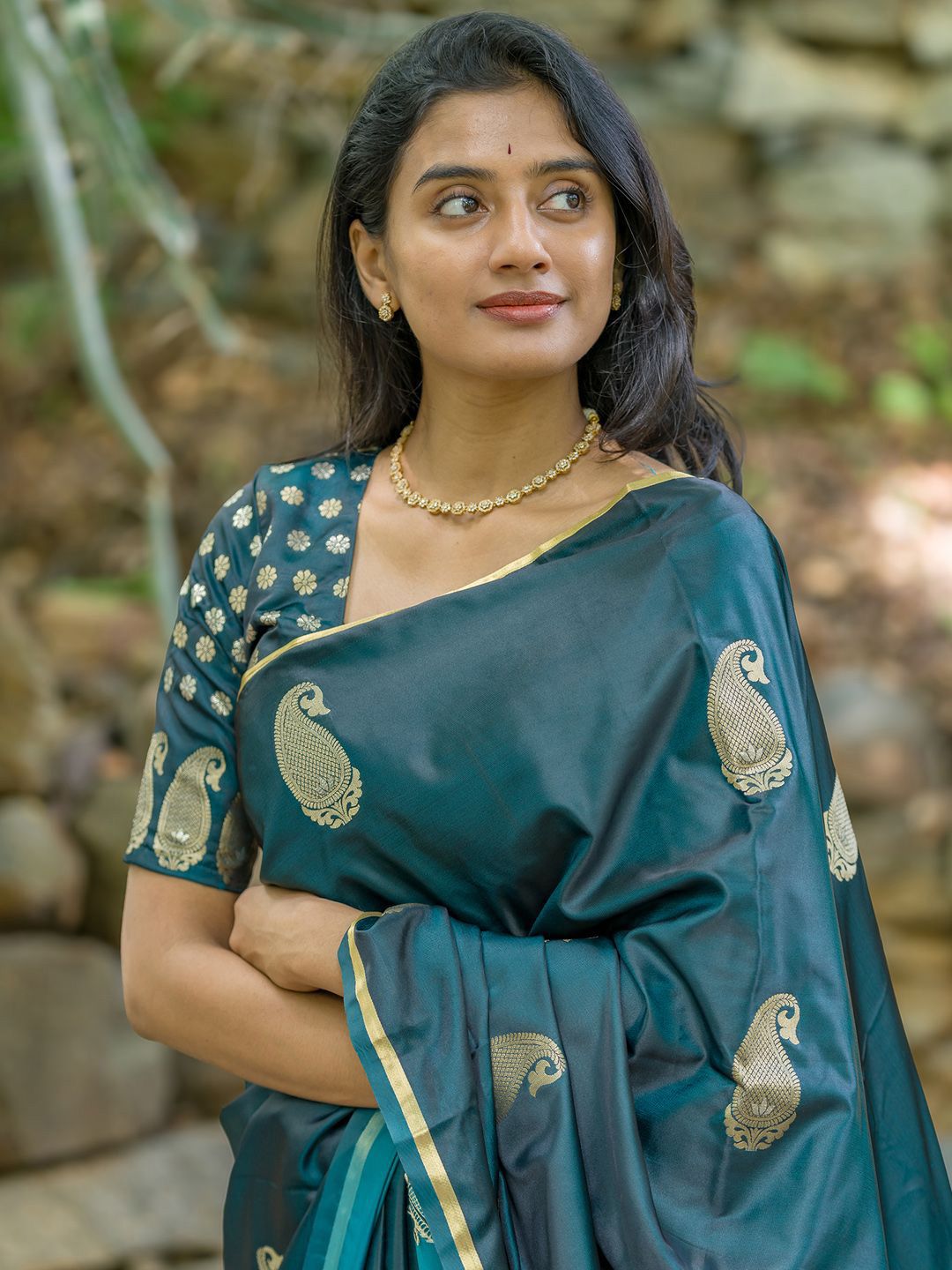 Saree mall Woven Design Zari Satin Banarasi Sarees