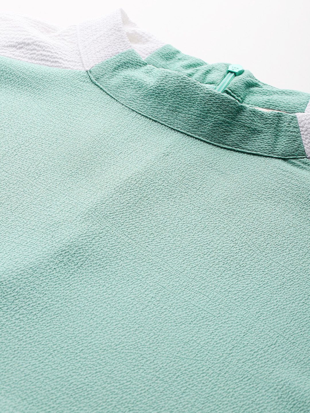 Dressberry Side-Stripe Detail Textured Trousers wit T-shirt Co-ords