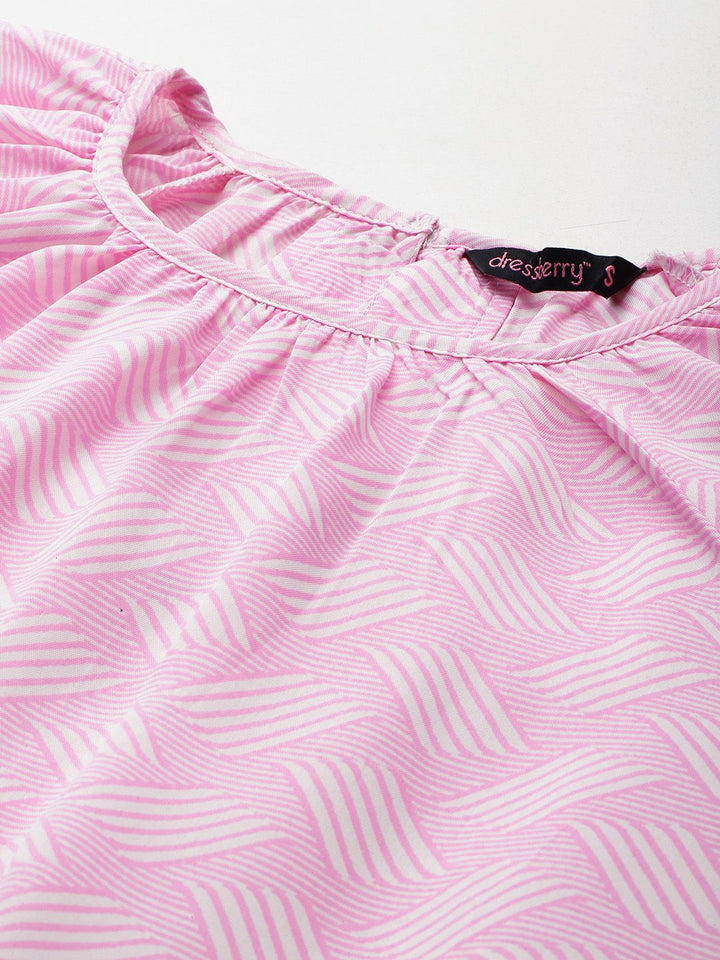 DressBerry Geometric Print Flared Sleeve Top