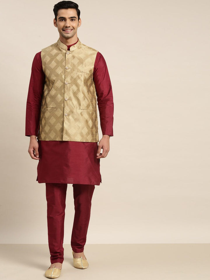 SOJANYA Kurta Biasa Kolar Mandarin dengan Churidar dengan Jaket Nehru Rekaan Tenunan