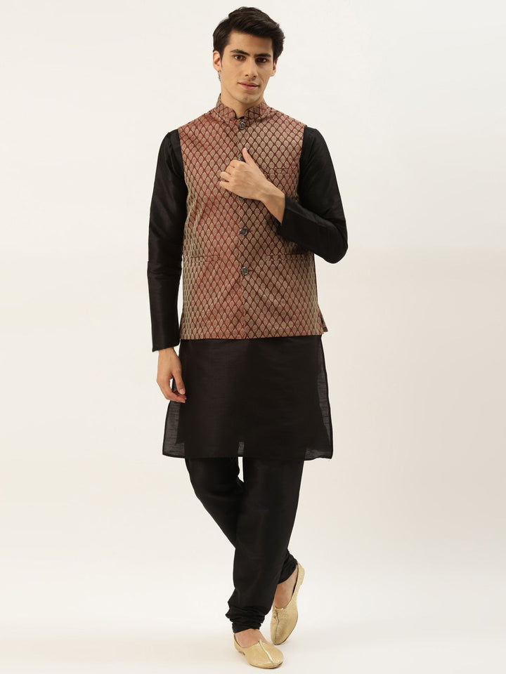 SOJANYA Men Black Kurta with Churidar & Nehru Jacket