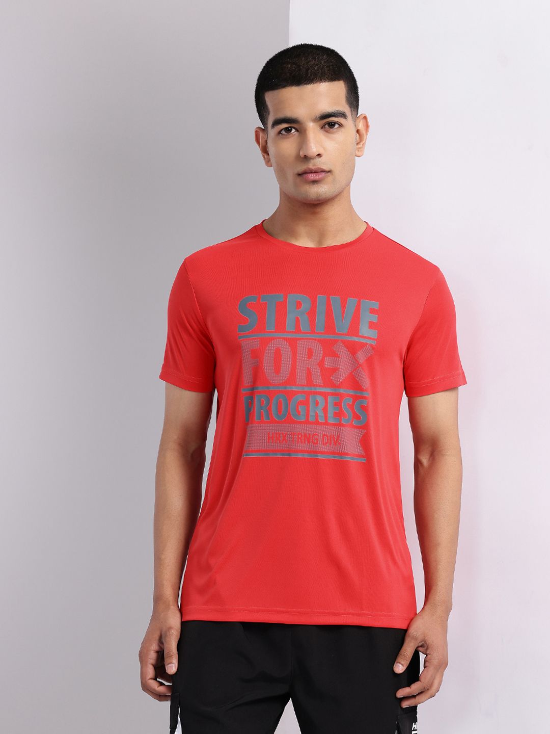 HRX oleh Hrithik Roshan Typography dicetak T-Shirt Latihan yang cepat-kering