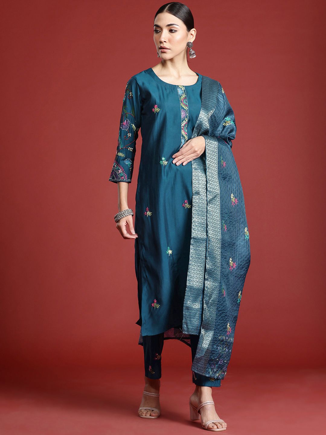 Indo Era Women Floral Embroidered Thread Work Kurta with Trousers & With Dupatta