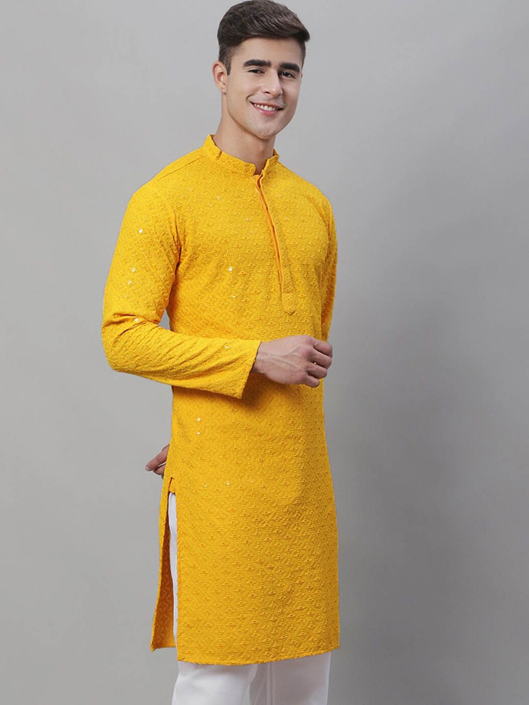 SOJANYA Men Geometric Embroidered Pure Cotton Sequinned Kurta