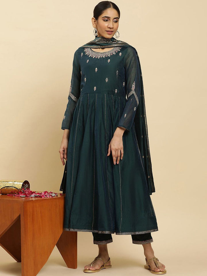 W Ethnic Motifs Embroidered Round Neck Thread Work Anarkali Kurta With Trousers & Dupatta