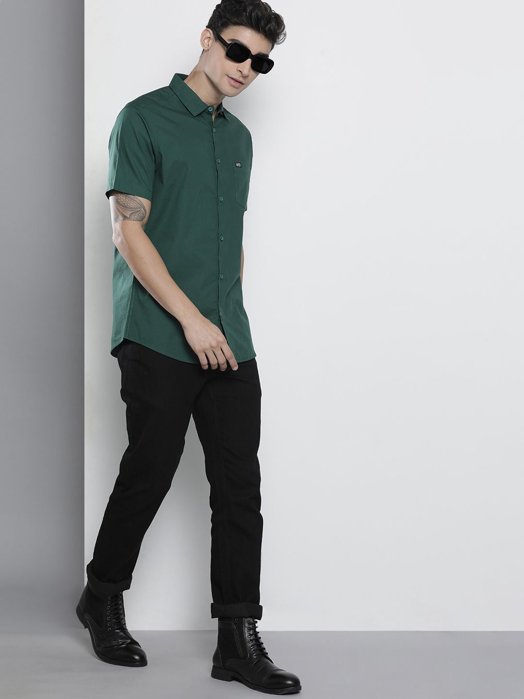 The Indian Garage Co Men Green Cotton Smart Fit Back Printed Casual Shirt