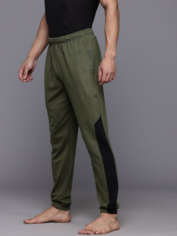 HRX by Hrithik Roshan Men Mid-Rise Regular Fit Yoga Joggers