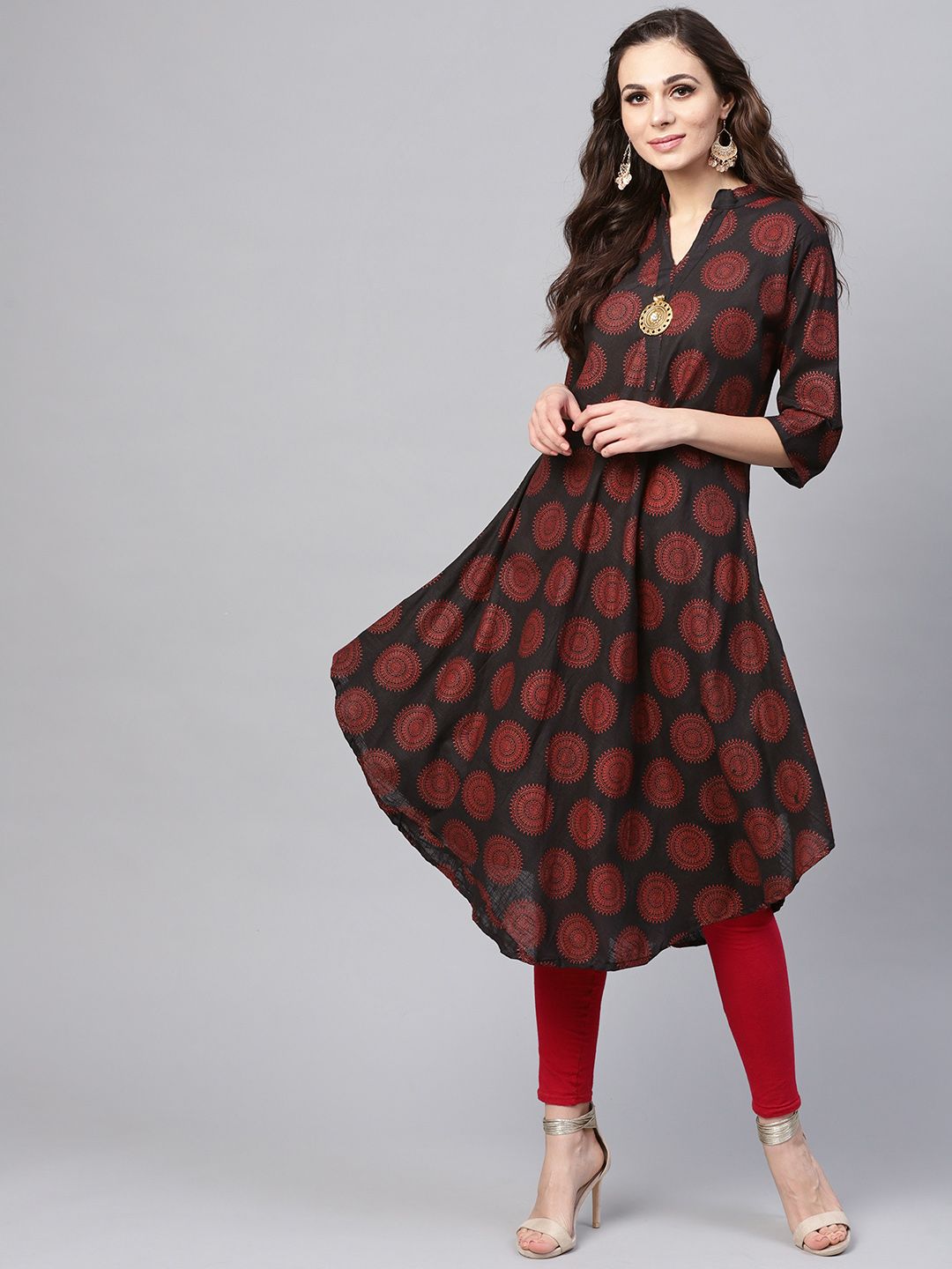 SOJANYA Women Black & Red Printed A-Line Kurta