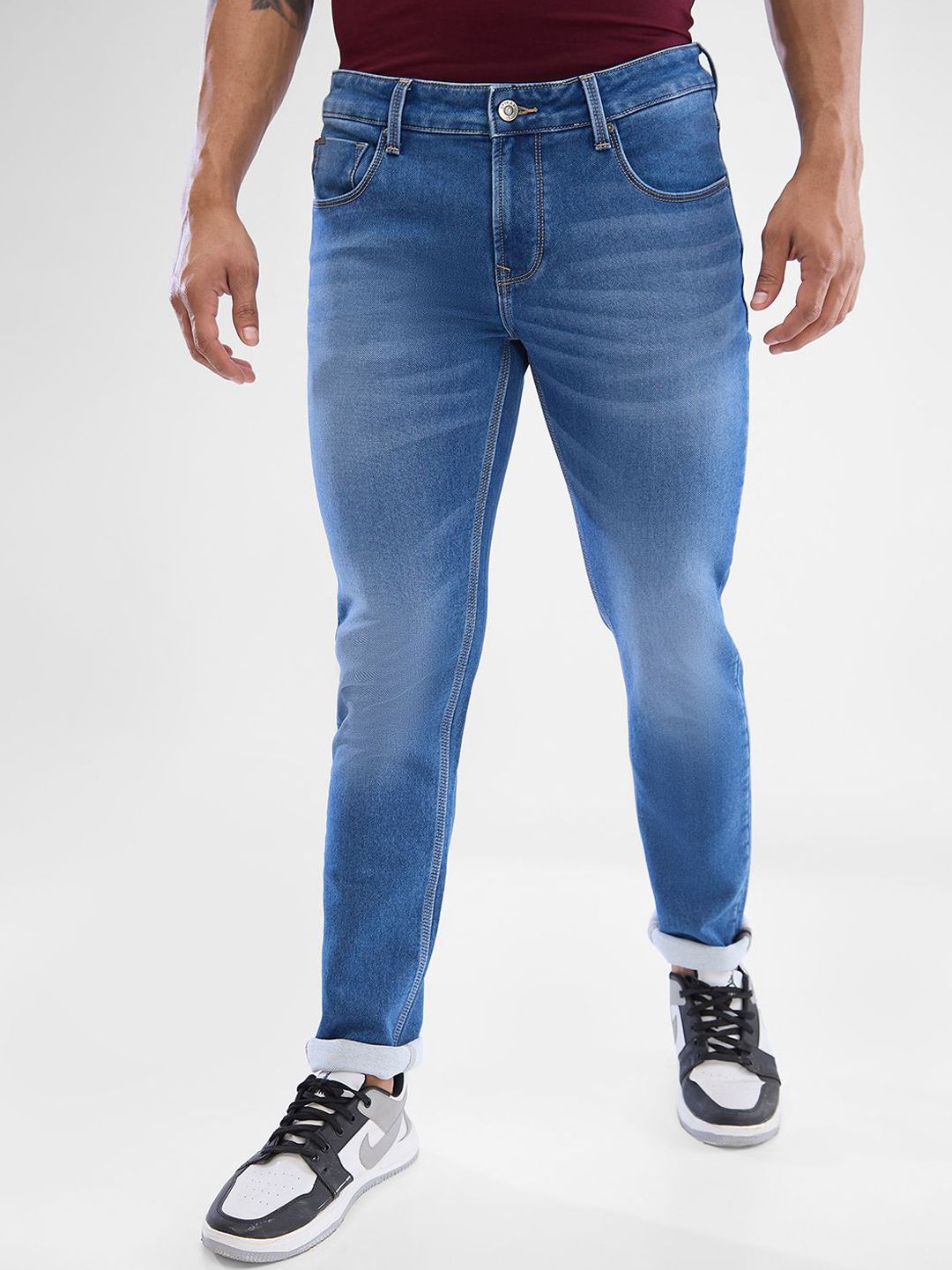 SPYKAR Men Slim Fit Low-Rise Clean Look Heavy Fade Stretchable Jeans