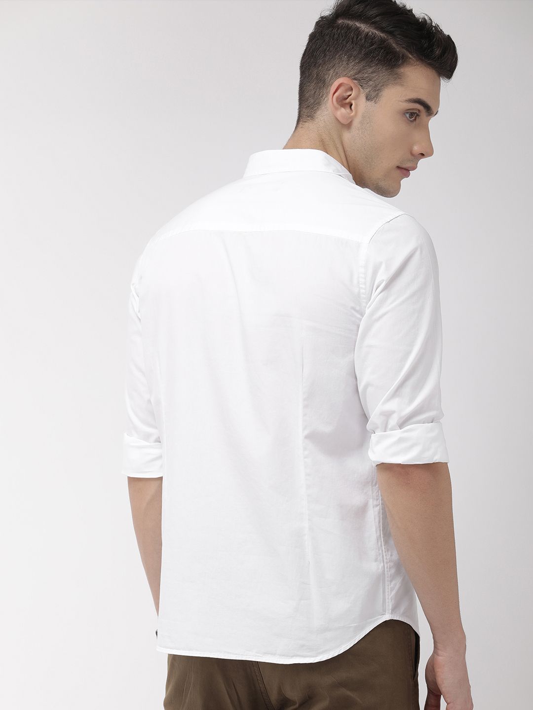 HIGHLANDER Men White Slim Fit Solid Casual Shirt