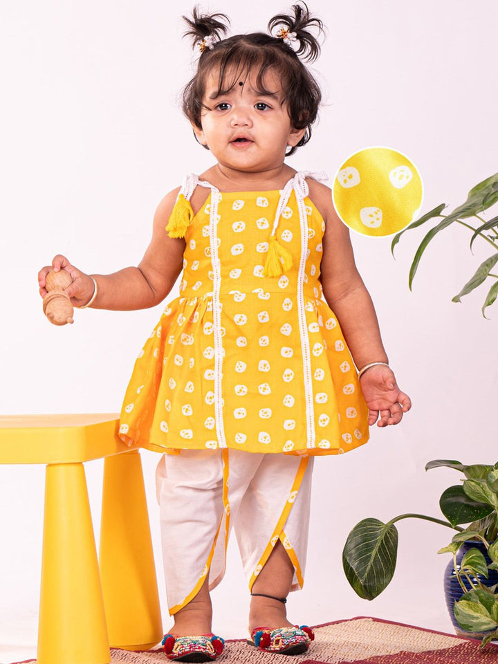 VASTRAMAY Girls Floral Printed Regular Pure Cotton Kurta with Dhoti Pant