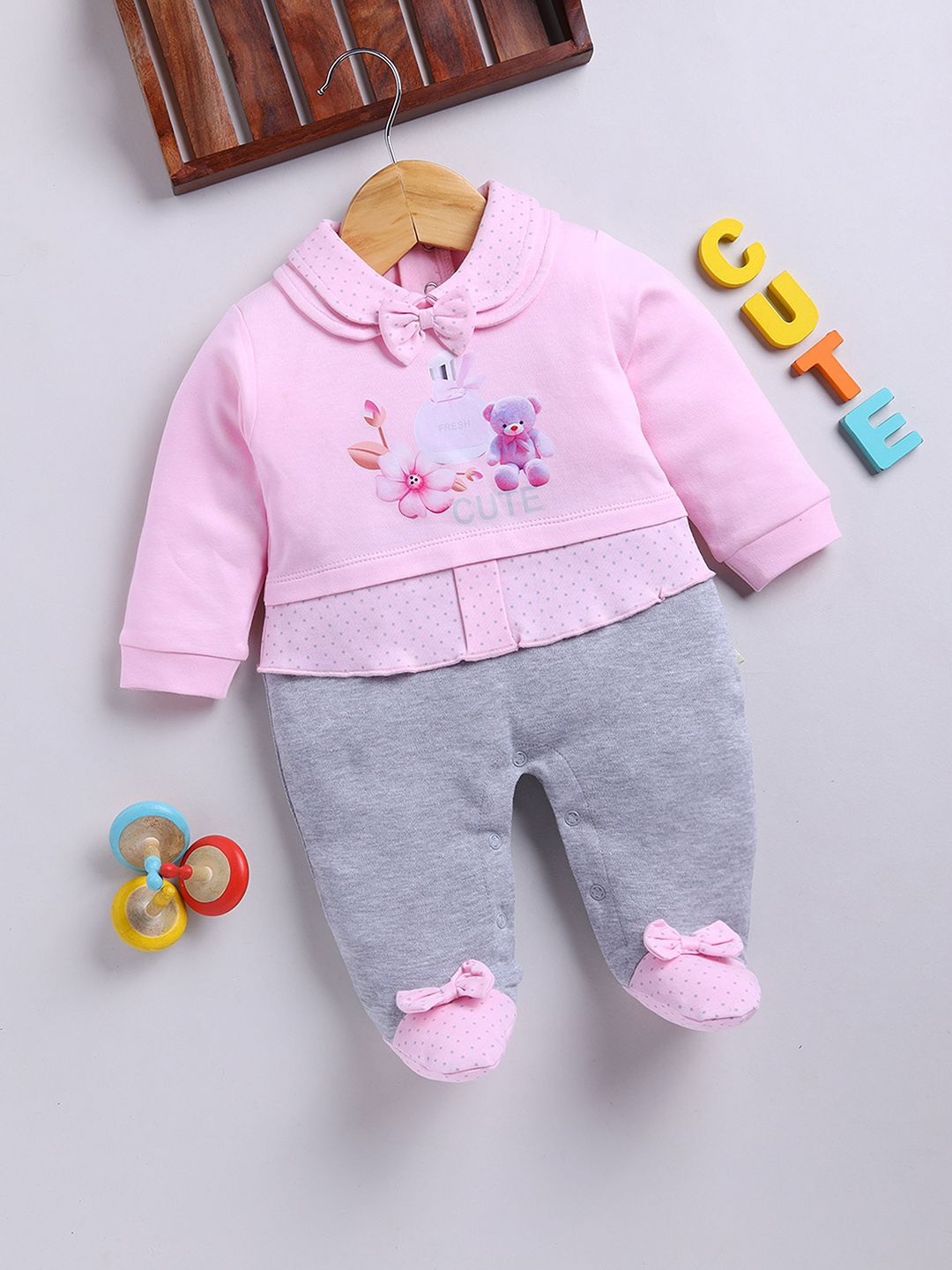 Moms Love Infant Girls Bow Detail Printed Sleepsuit