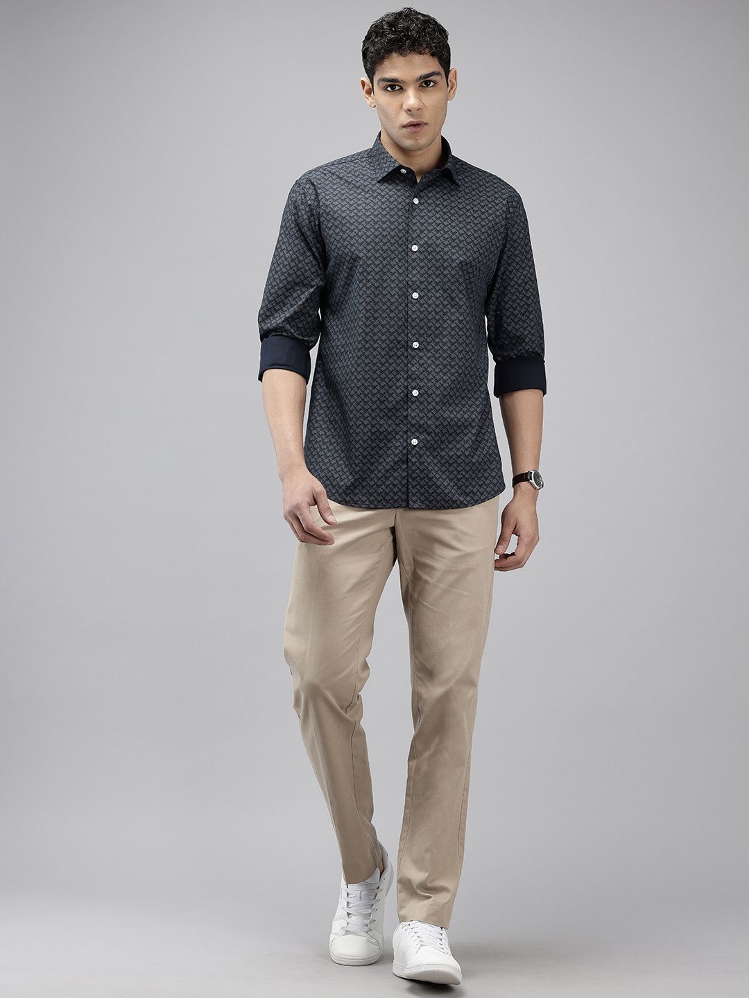Park Avenue Pure Cotton Slim Fit Geometric Printed Casual Shirt