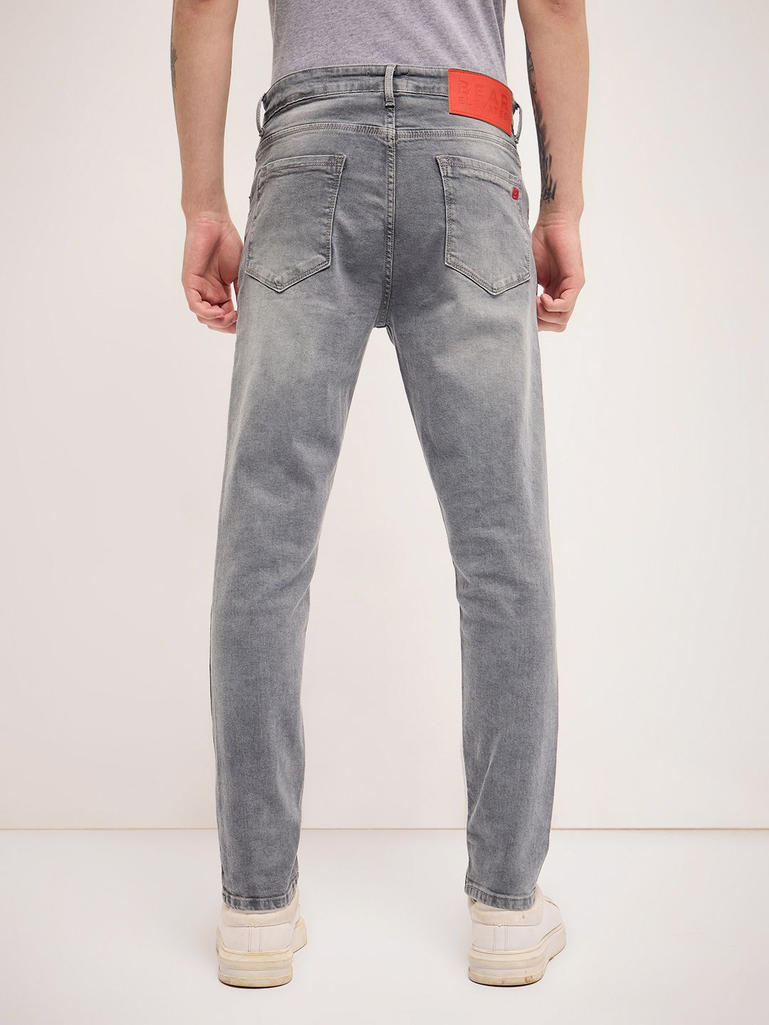 THE BEAR HOUSE Men Slim Fit Light Fade Jeans