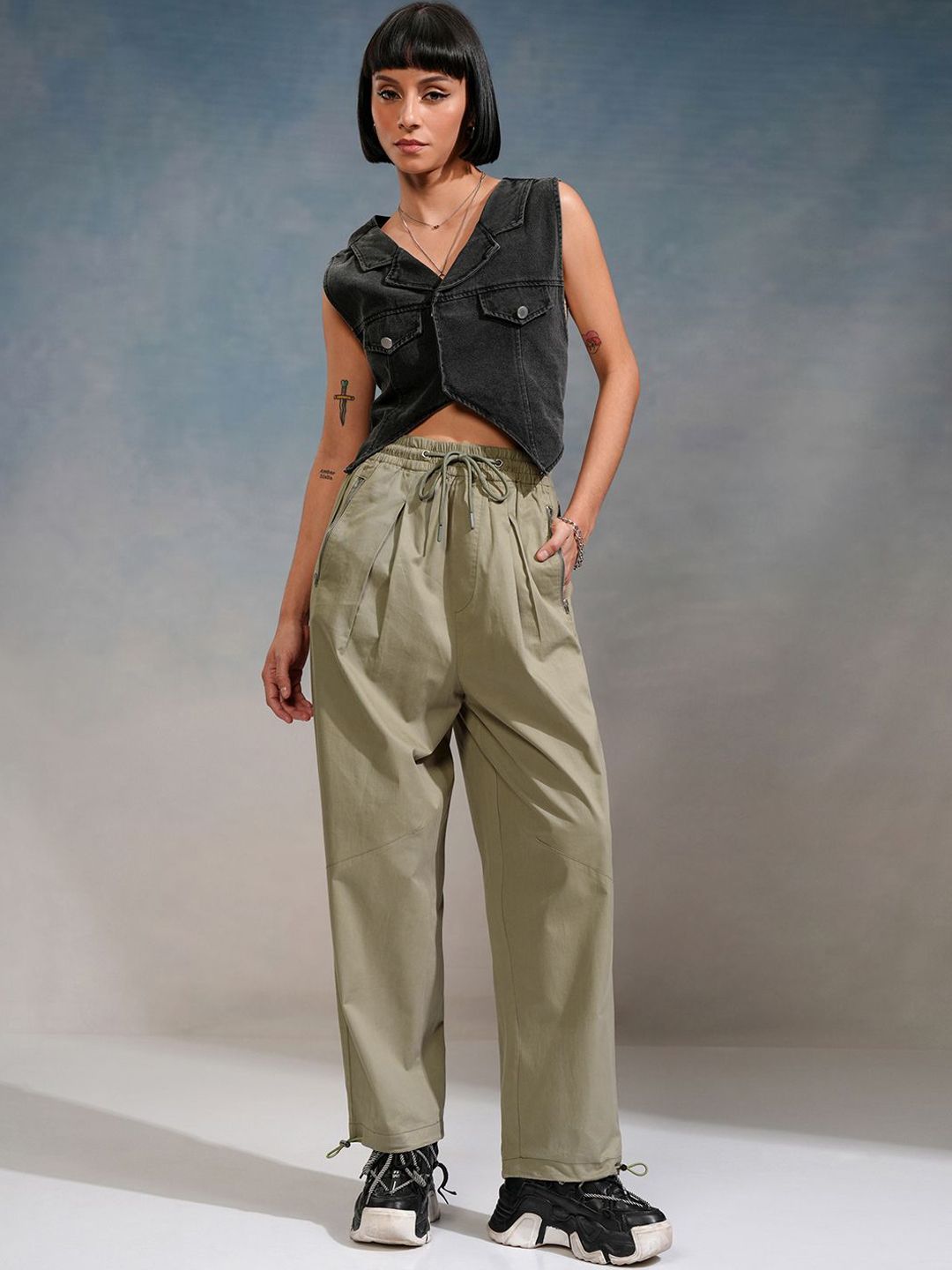 Tokyo Talkies Women Solid Streetwear Barrel Fit Trouser