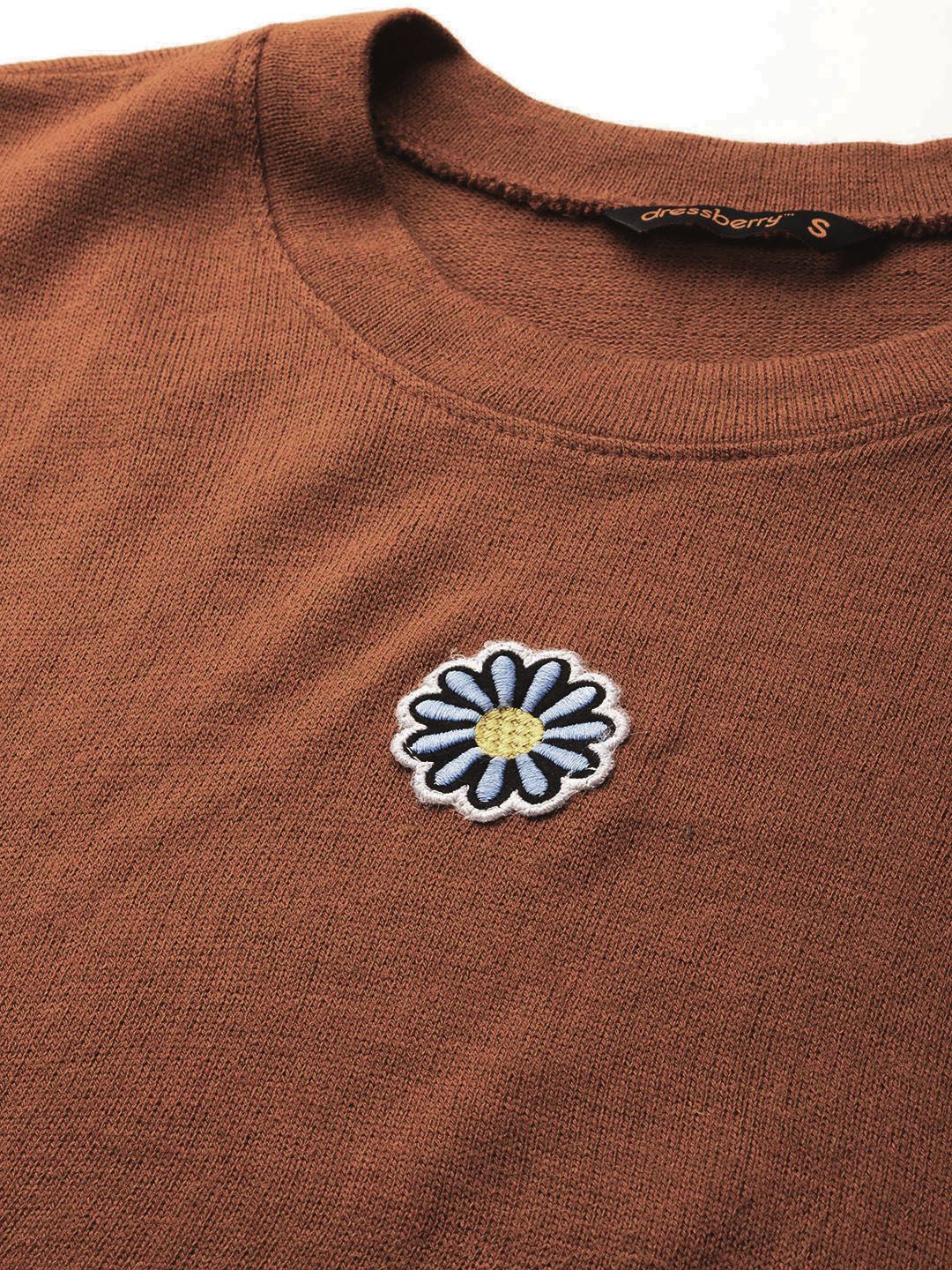 DressBerry Floral Applique Detailed Acrylic Cropped Pullover