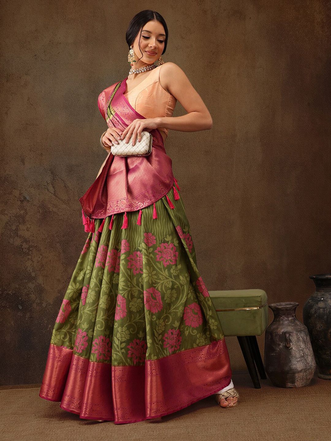 Silk Land Floral Kanjeewaram Silk Silk Digital Print saree