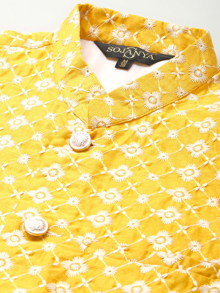 SOJANYA Men Kurta with Churidar & Ethnic Motifs Embroidered Nehru Jacket