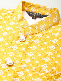 SOJANYA Kurta Lelaki dengan Jaket Nehru Bersulam Motif Churidar & Etnik