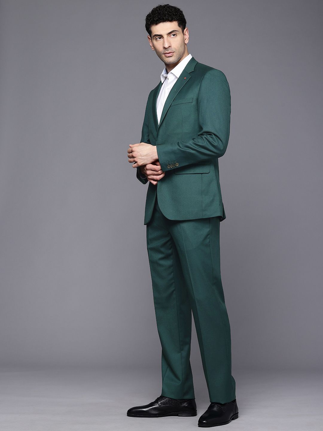 Raymond Technosmart Wrinkle Free Contemporary Fit 2-Peice Formal Suits