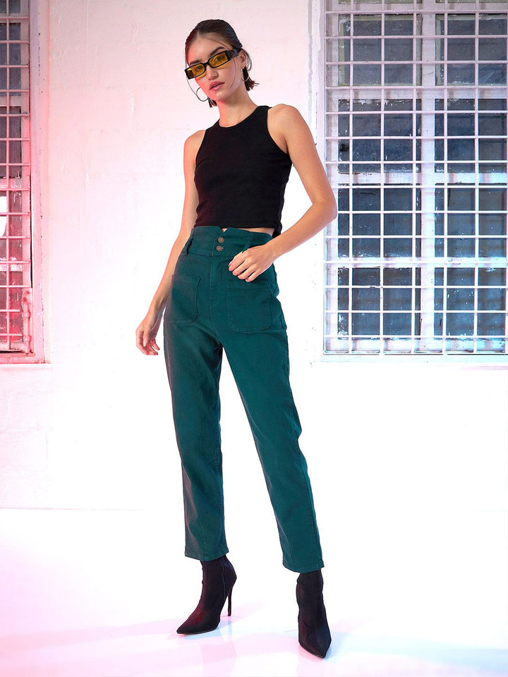 SASSAFRAS Black Solid Crop Top