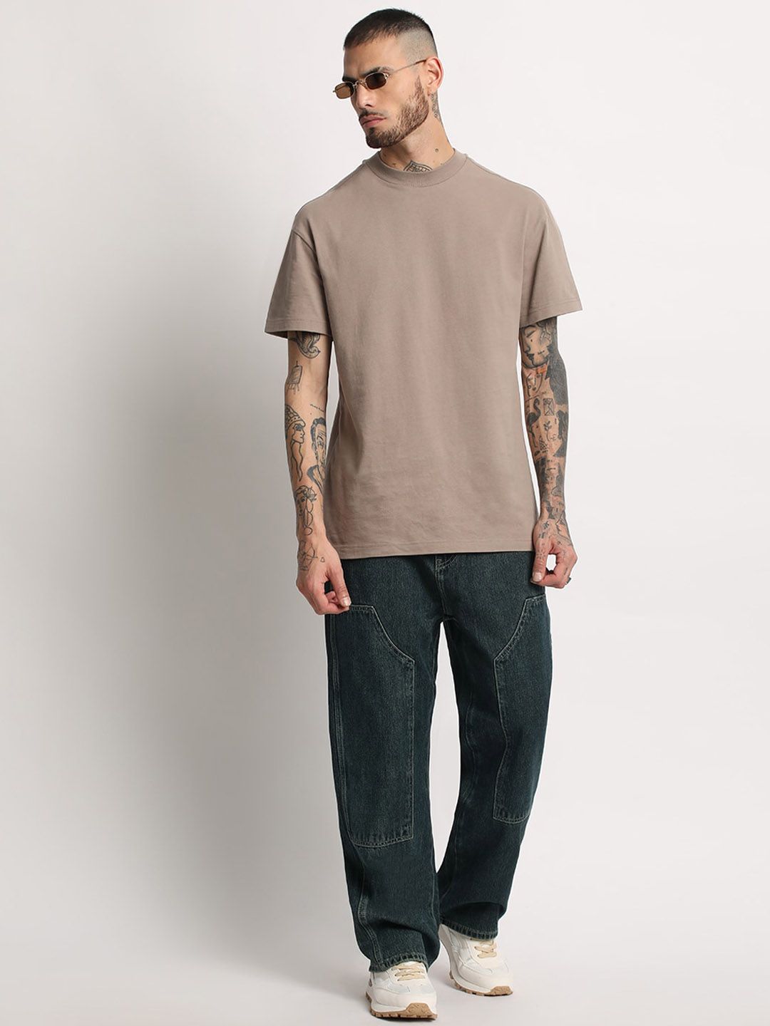 THE BEAR HOUSE Men Straight Fit Clean Look Stretchable Jeans