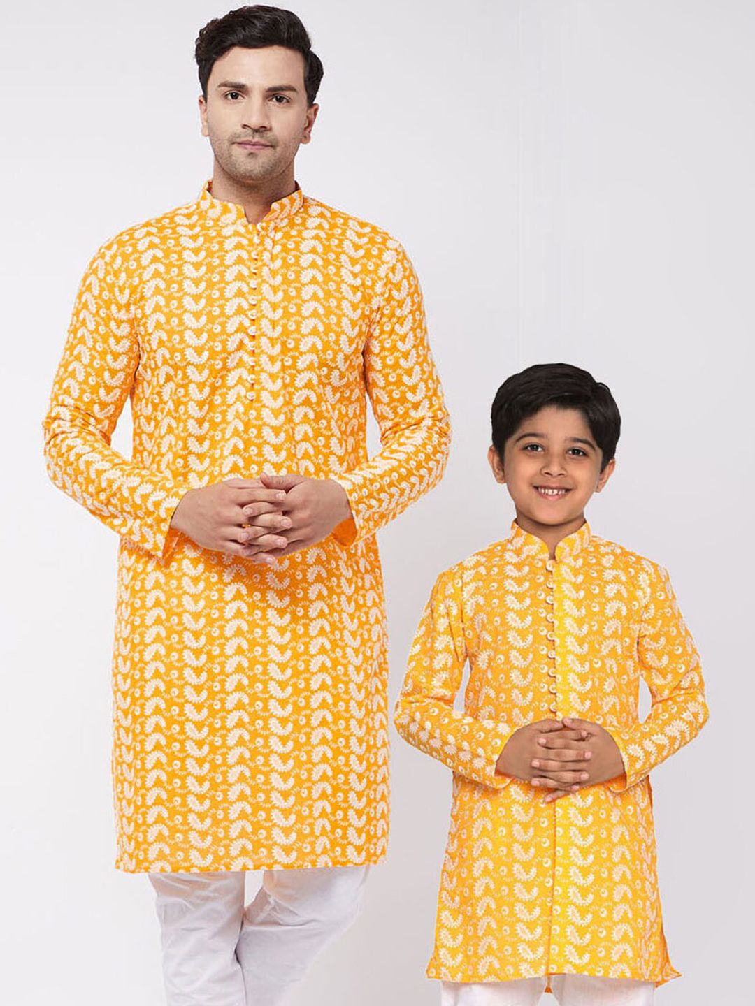 VASTRAMAY Ethnic Motifs Embroidered Chikankari Cotton Straight Kurta