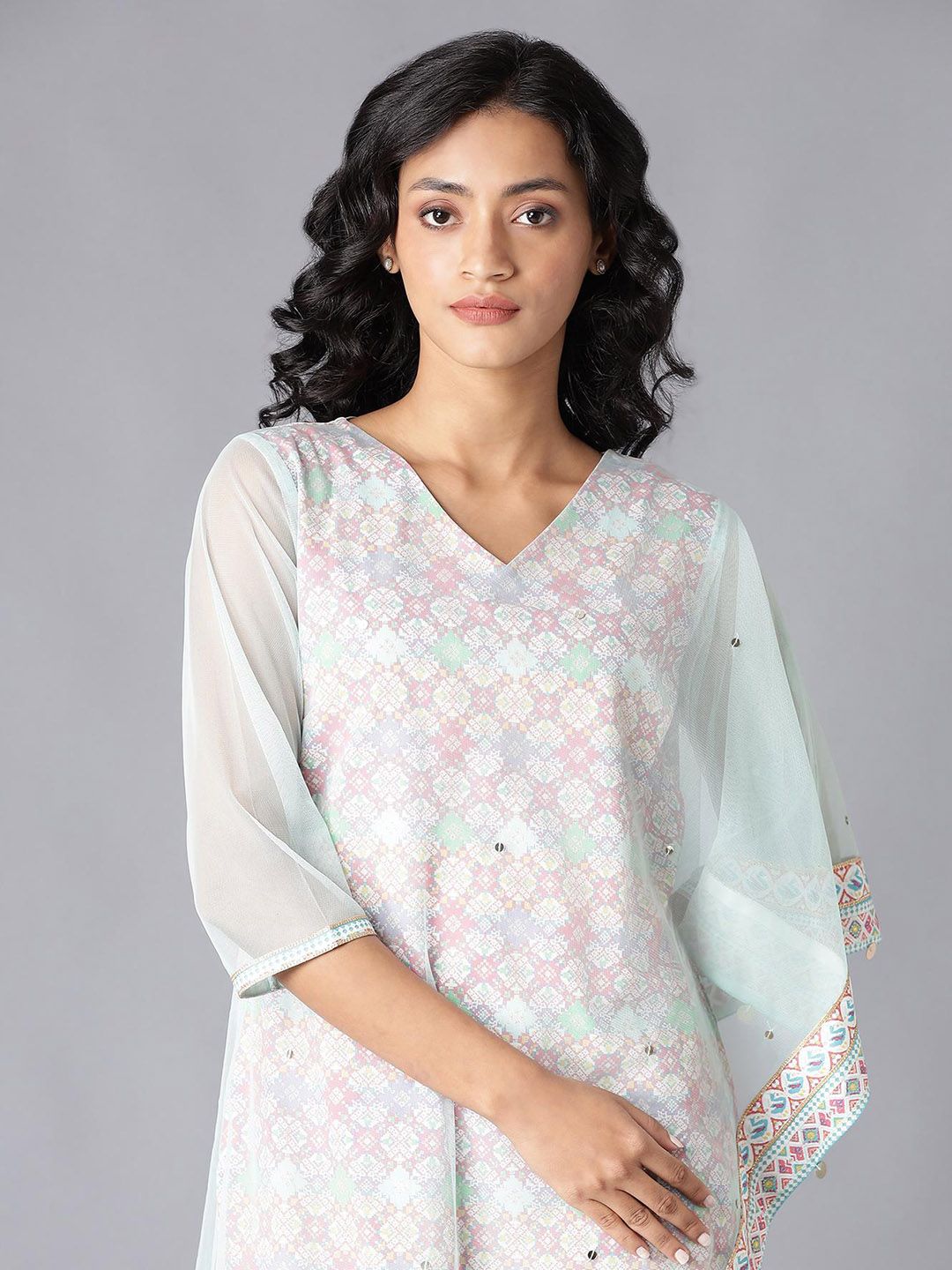 W Women Floral Printed Gotta Patti Kurta with Leggings