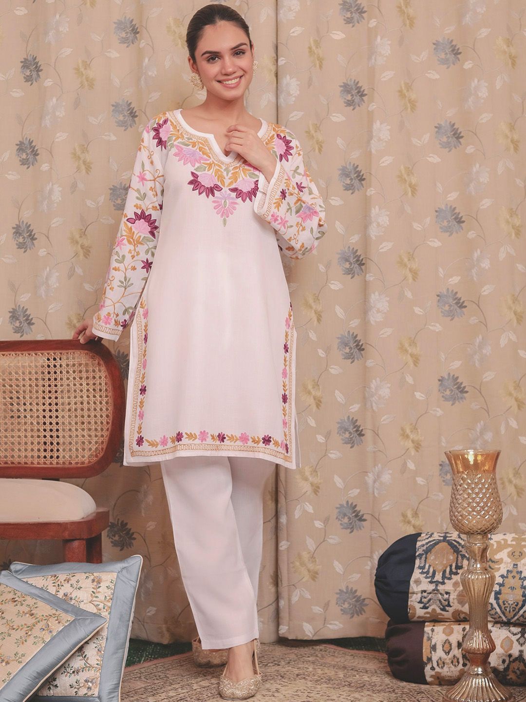HOUSE OF KARI Floral Embroidered Aari Work Straight Kurta With Trousers