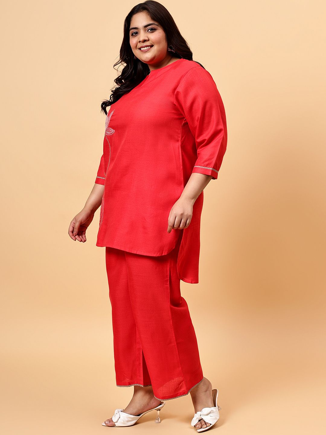 Bani Embroidered Round-Neck Tunic With Flared Trousers Co-Ords