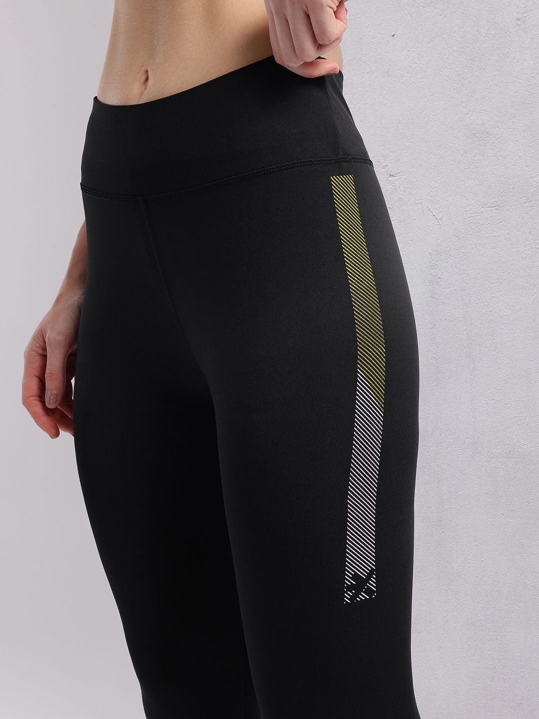 HRX by Hrithik Roshan Women Cropped Training Tights