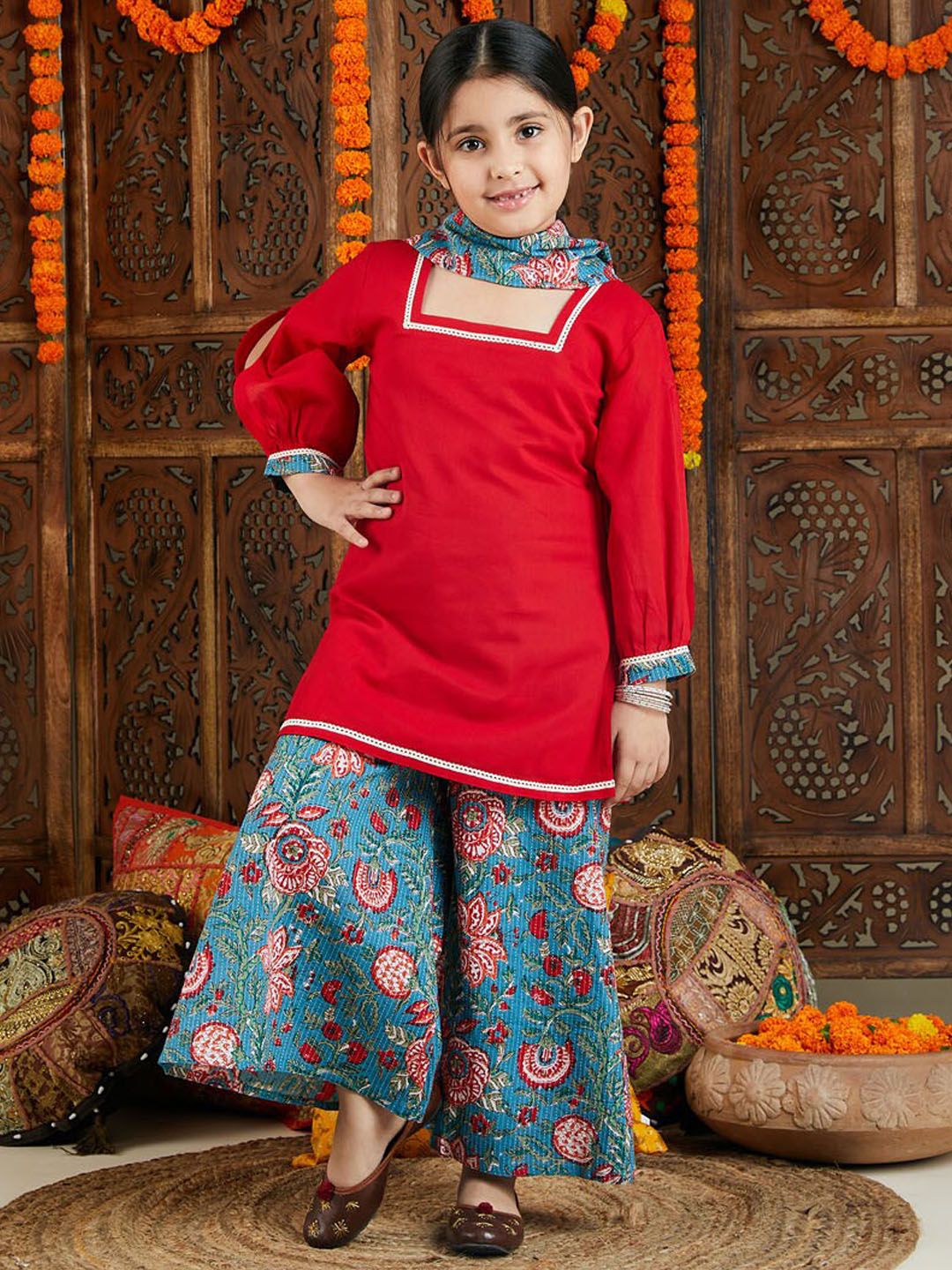 VASTRAMAY Girls Square Neck Regular Kantha Work Pure Cotton Kurta With Palazzos & Dupatta