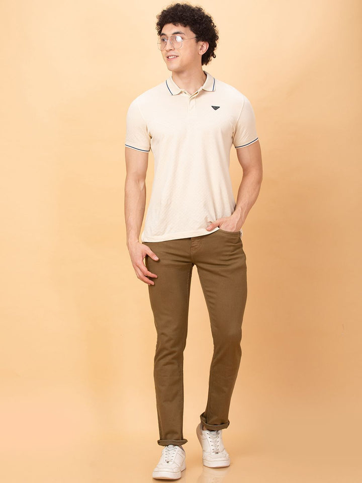 Menjadi seluar jeans lelaki manusia