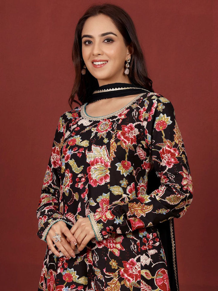 Varanga Floral Printed Thread Work Pure Cotton Kurta With Trousers & Dupatta