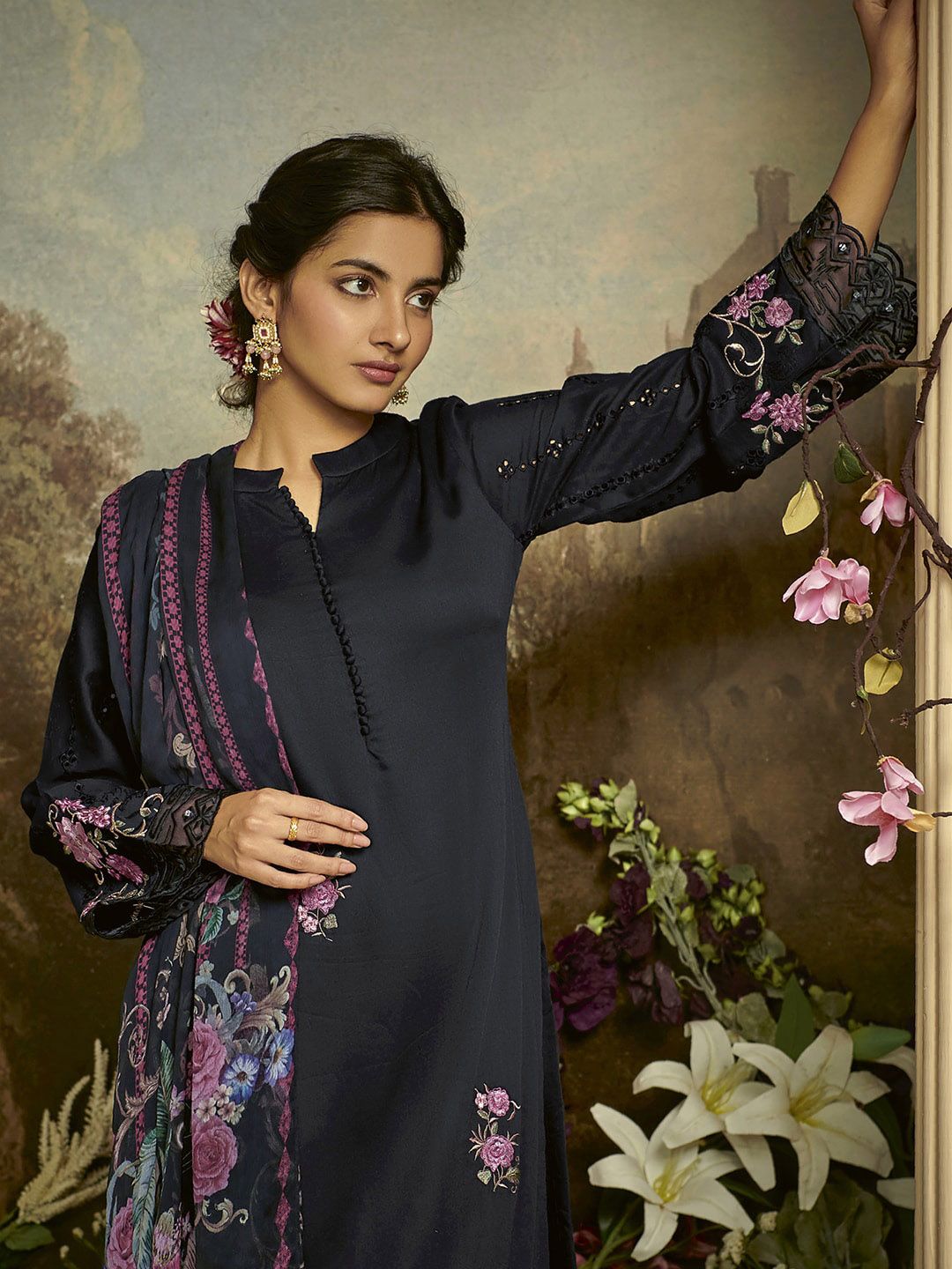 Indo Era Floral Embroidered Regular Thread Work Kurta with Trousers &  Dupatta
